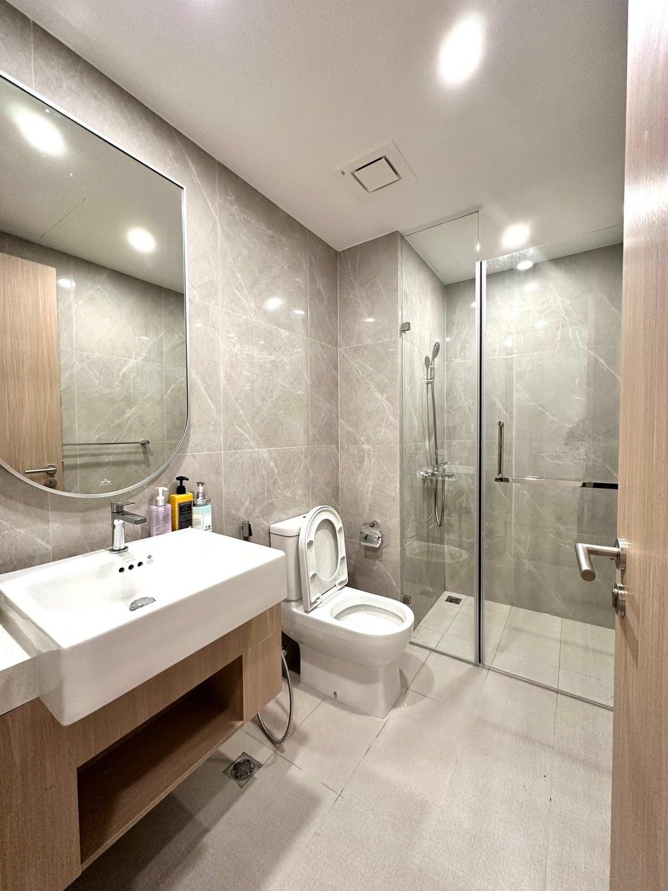 Z5732300693450 909fd3871552cde1fe21921f899d7737 Z5732300693450 909fd3871552cde1fe21921f899d7737